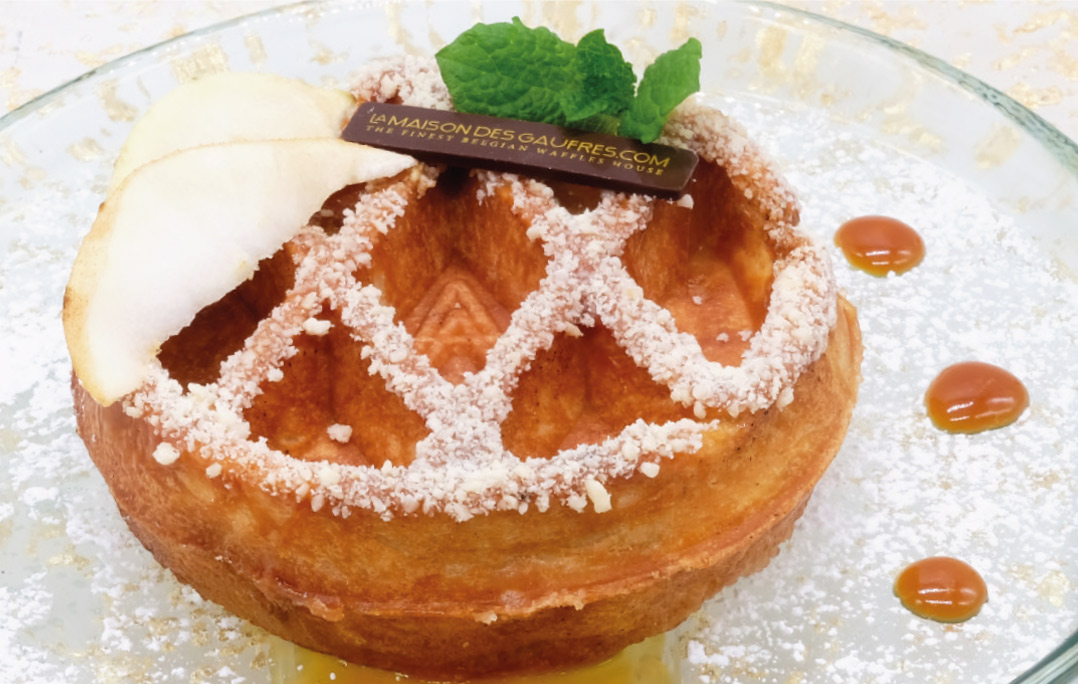Gaufre de Liège poires-amandes, caramel salé et amandes effilées