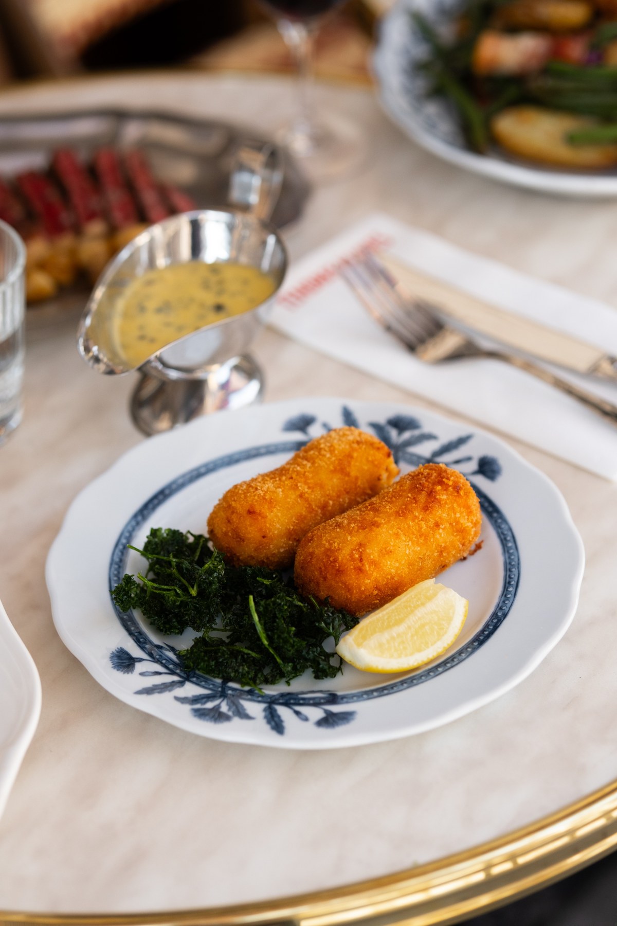 Croquettes artisanales servies au restaurant Boemvol à Bruxelles