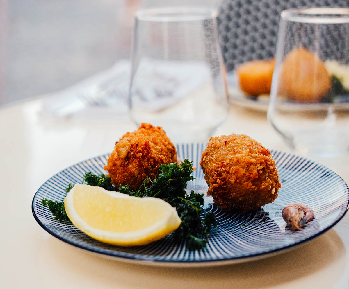 Croquettes aux crevettes grises d'Ostende, signature de la Brasserie Auguste