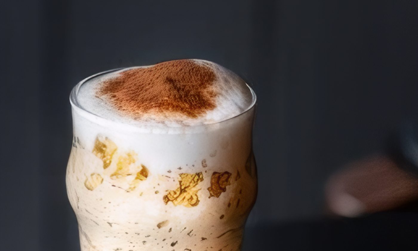 Cappuccino Stout à l'espuma praliné servi en dessert chez GUS