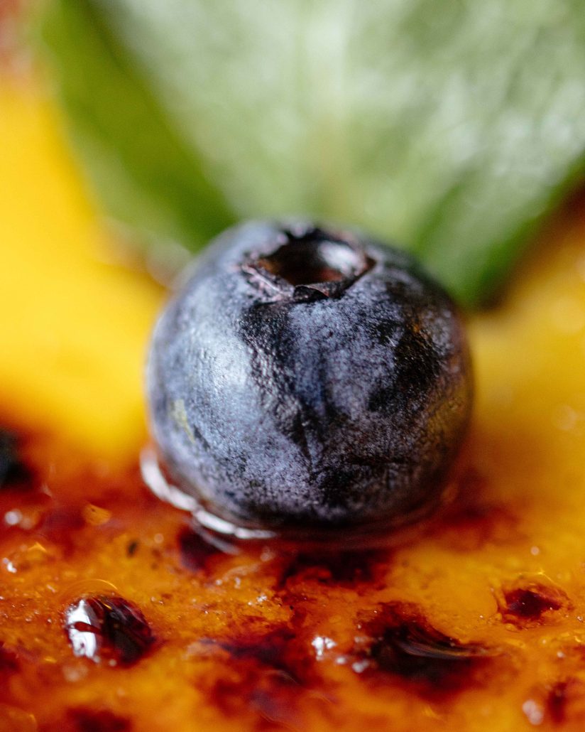 Crème brûlée et figue rôtie, dessert des Petits Oignons