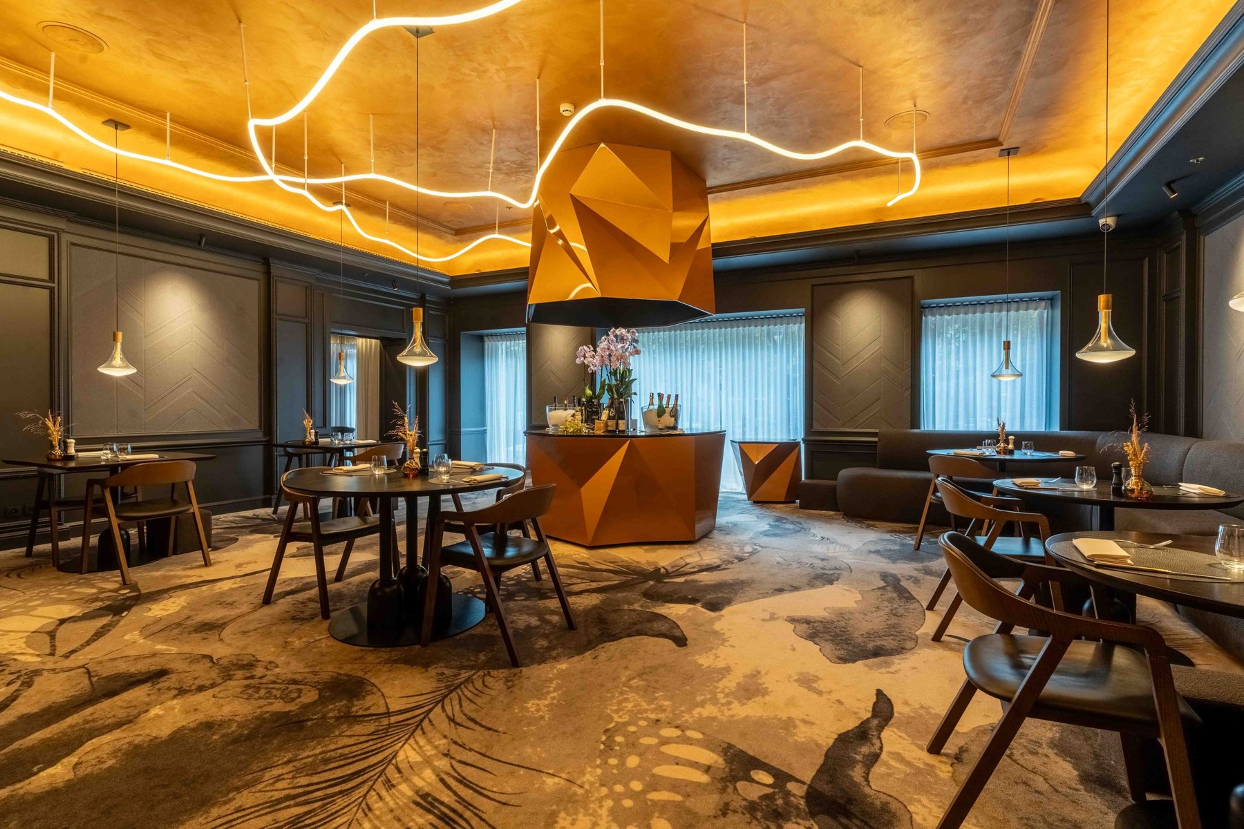 Espace salon du Loui Restaurant au Steigenberger Icon Wiltcher's