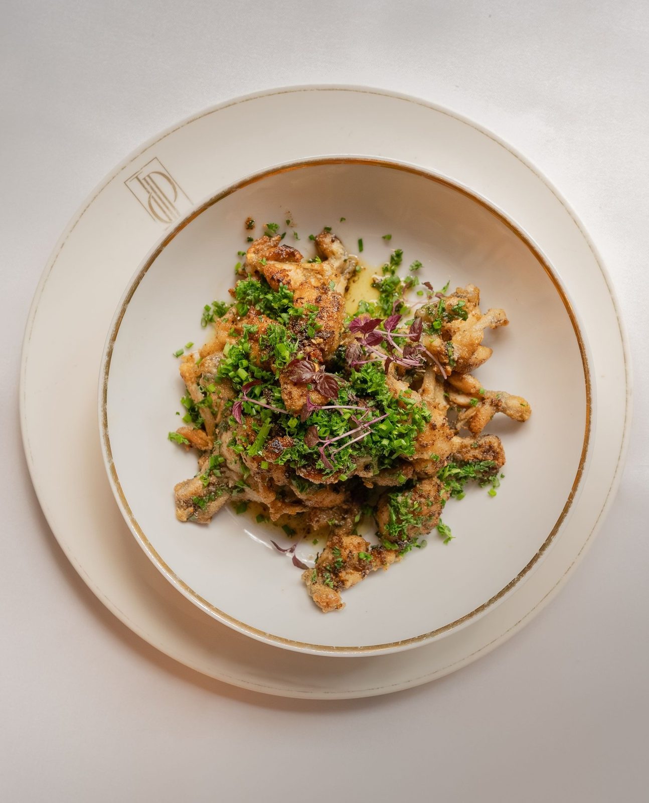 Plat de saison dressé à La Taverne du Passage